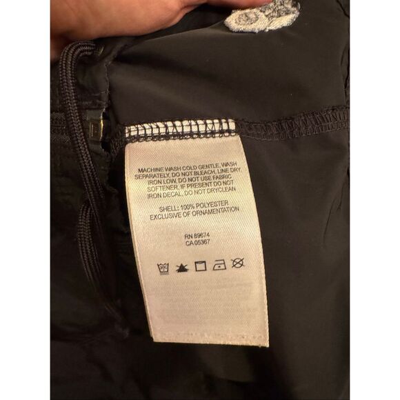 Mountain Hardware Jacket - Picture 10 of 10